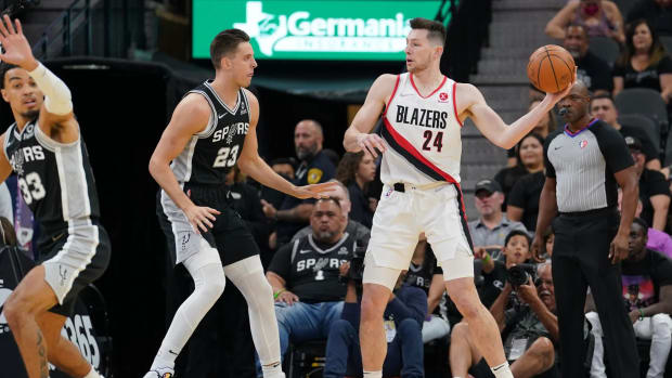 spurs blazers